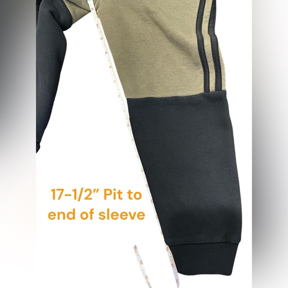 Adidas Hoodie - Size 18/20 XL - Picture 6 of 7